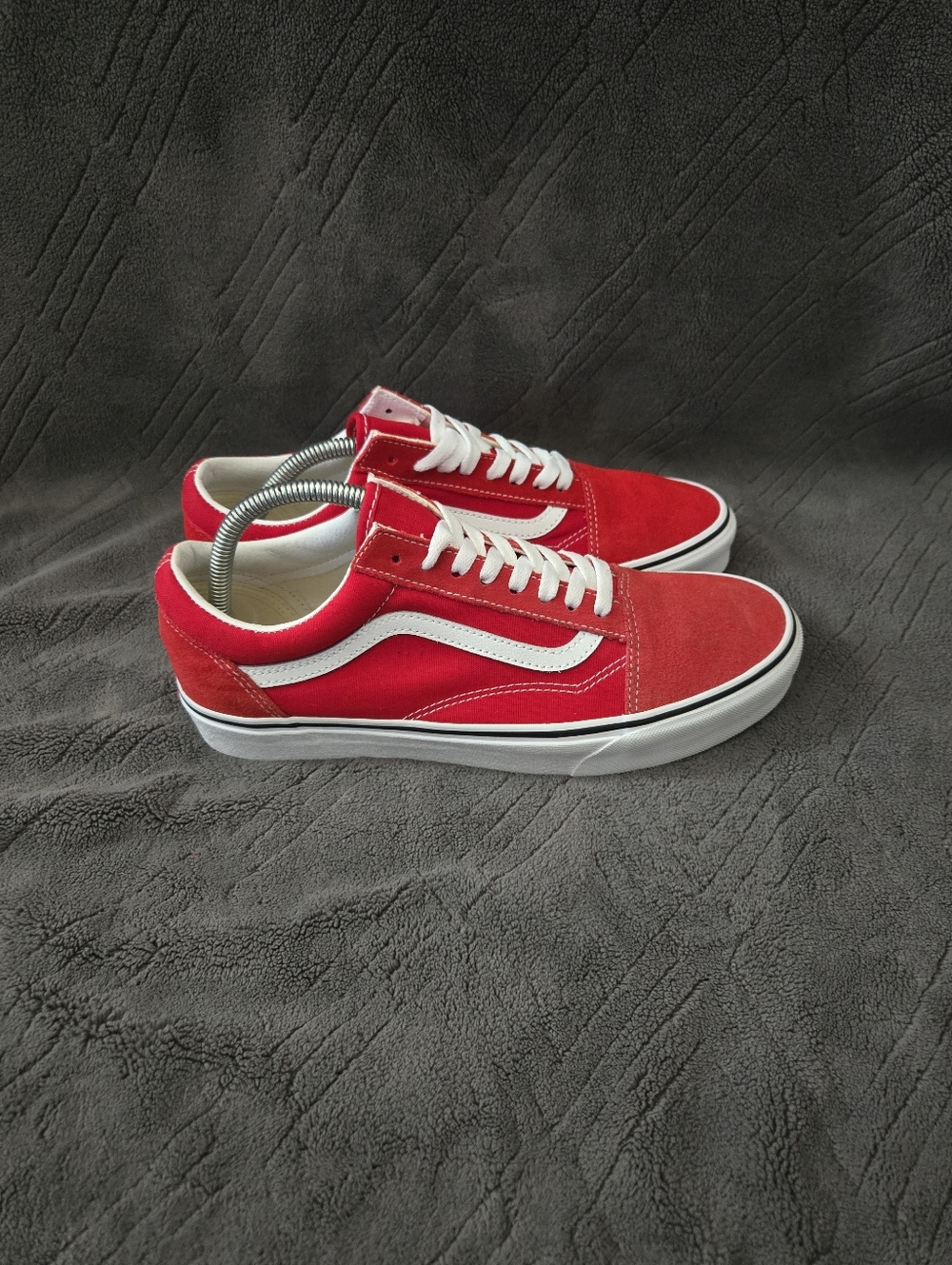 Vans Old Skool Skate Shoes Mens Sz 9.5 Athletic Casual Sneakers Red White.